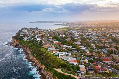 Long-term and short-term growth in the Australian housing market: a comparative analysis